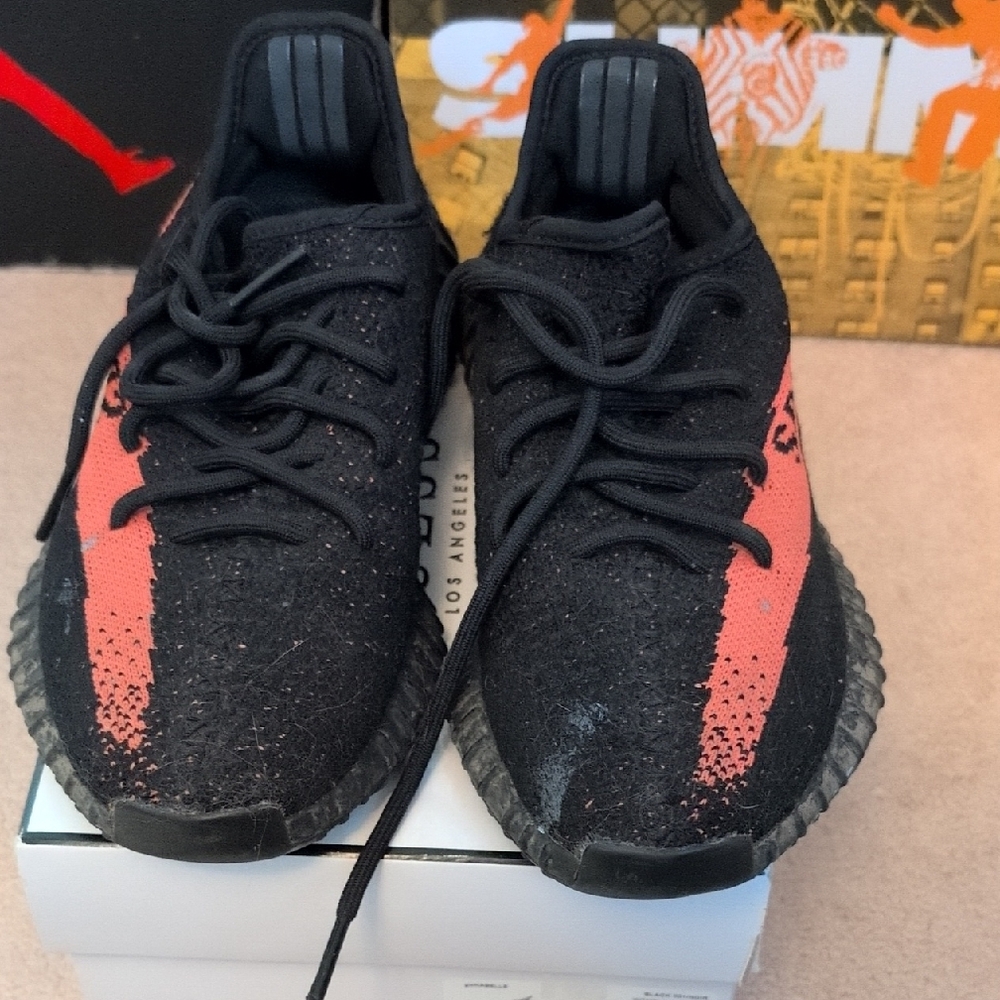 Yeezy 350 V2 Core Red Black US 6M 7.5W